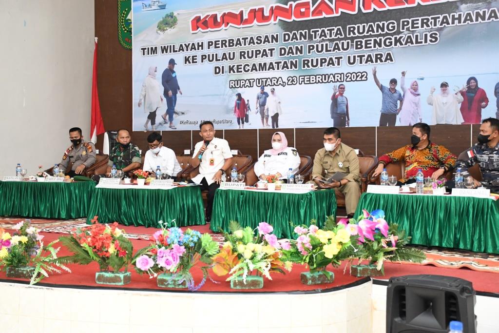 Hasil Tangkapan Laut Sedikit, Bupati Bengkalis Dengarkan Keluh Kesah Nelayan Rupat Utara